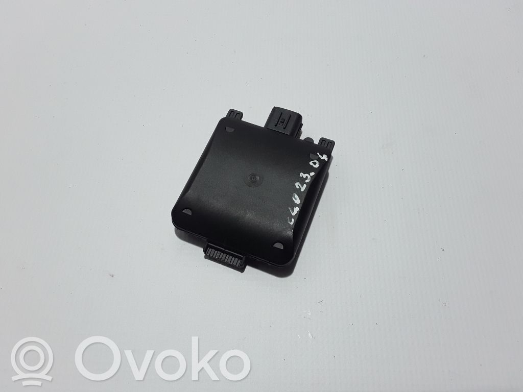 Volvo C40 Distronic sensor radar 