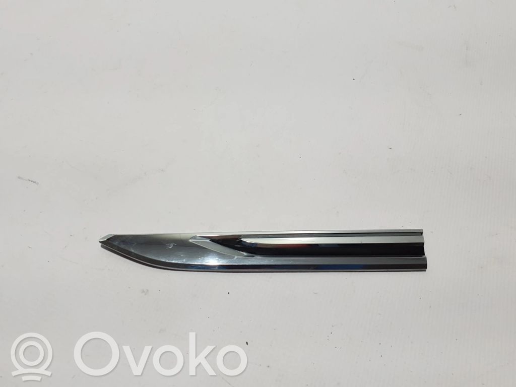 Volkswagen Touareg III Rivestimento parafango (modanatura)