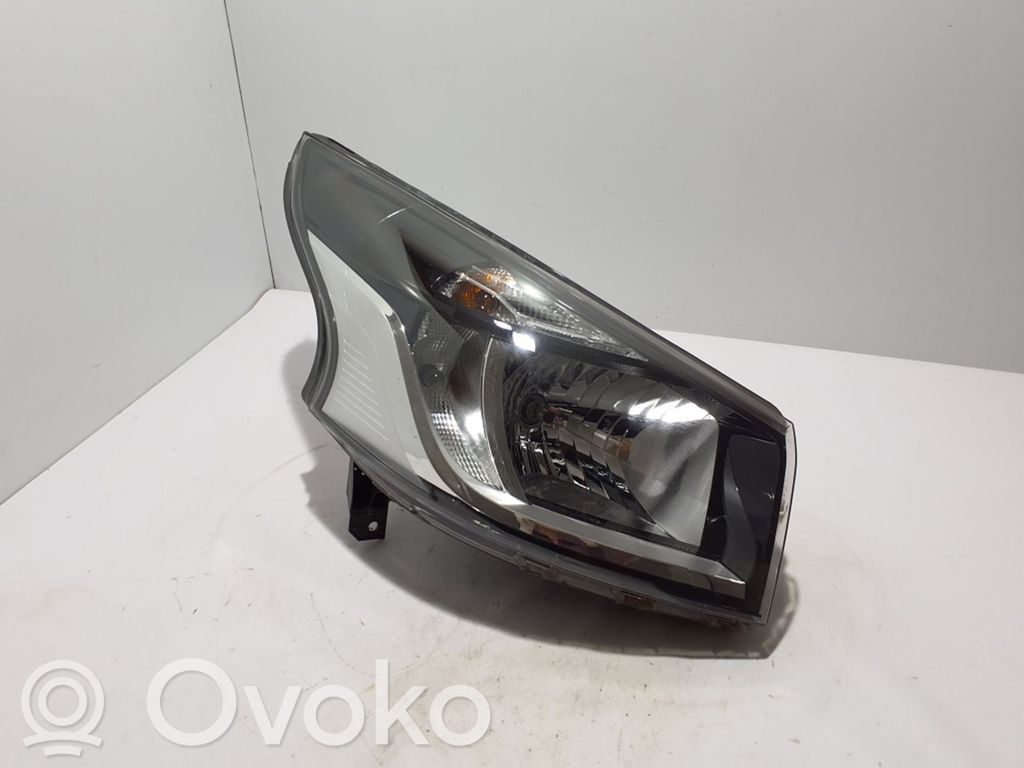 Renault Trafic III (X82) Far 