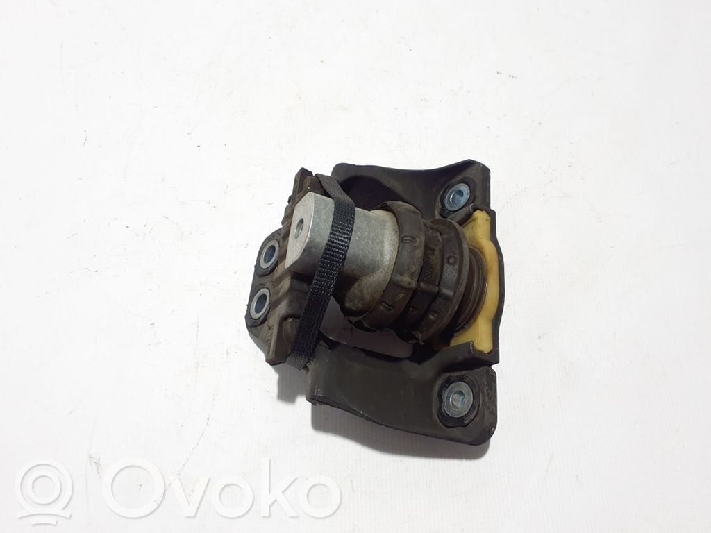 Volvo XC90 Supporto di montaggio del motore 
