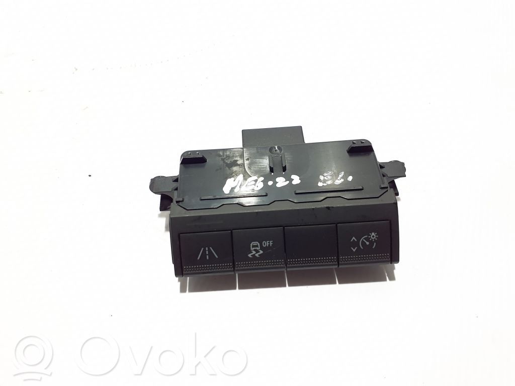 Renault Megane E-Tech Other switches/knobs/shifts 