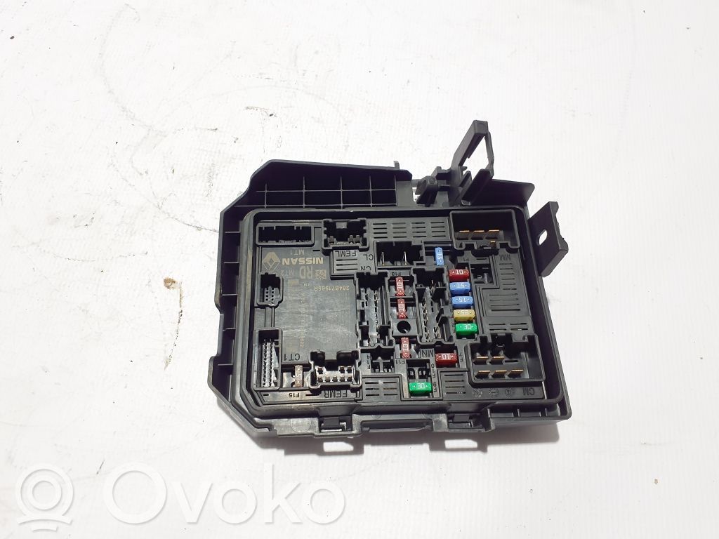 Dacia Sandero III Fuse module 