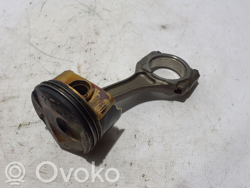 Subaru Forester SK Piston avec bielle 