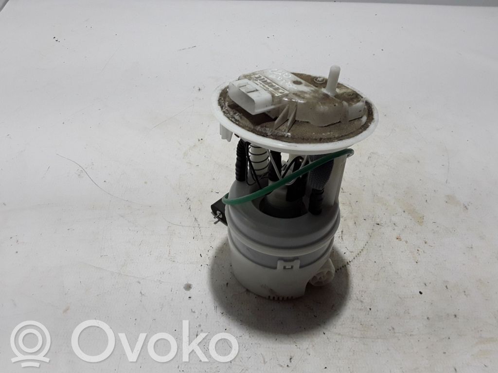 Bomba interna de combustible   172021210R