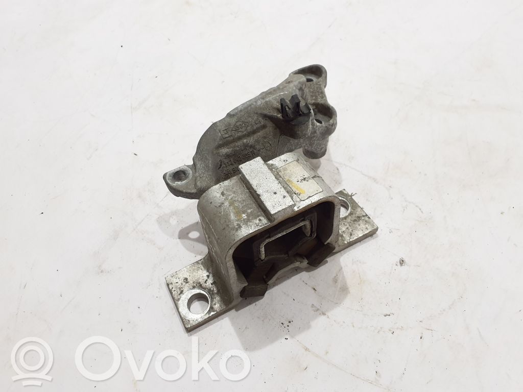 Dacia Dokker Engine mount bracket 