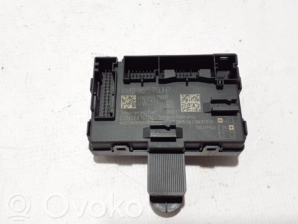 Audi Q7 4M Door control unit/module 