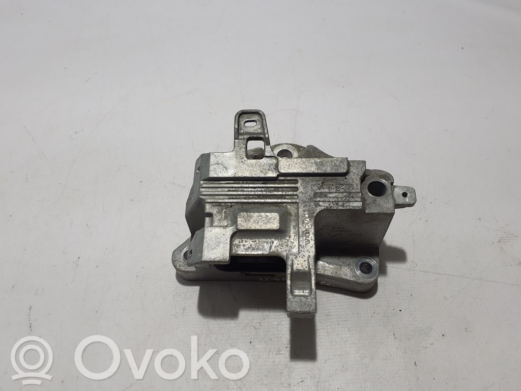 Volvo XC40 Engine mount bracket 