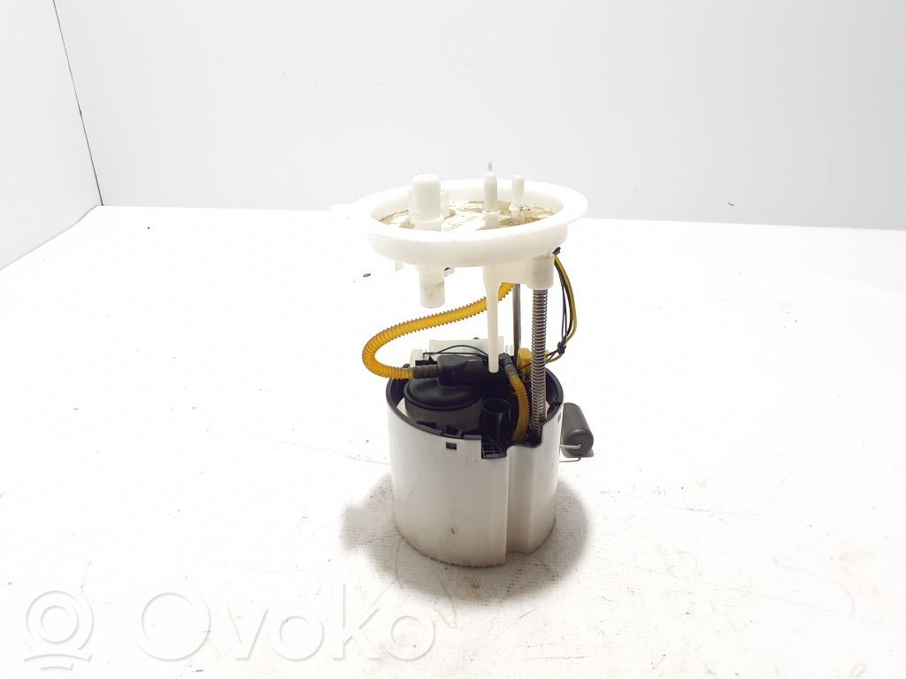 Volvo XC40 Pompa carburante immersa 