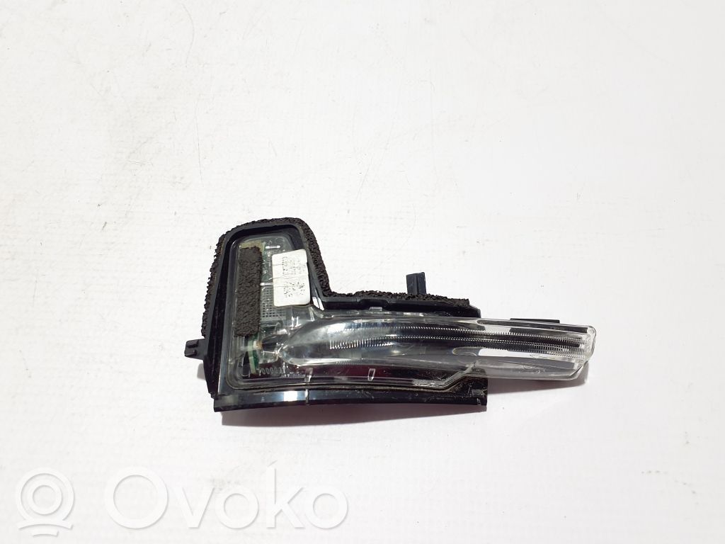Volvo XC60 Mirror indicator light 
