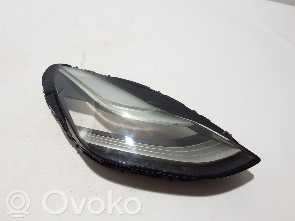 Tesla Model 3 Scheinwerferglas 