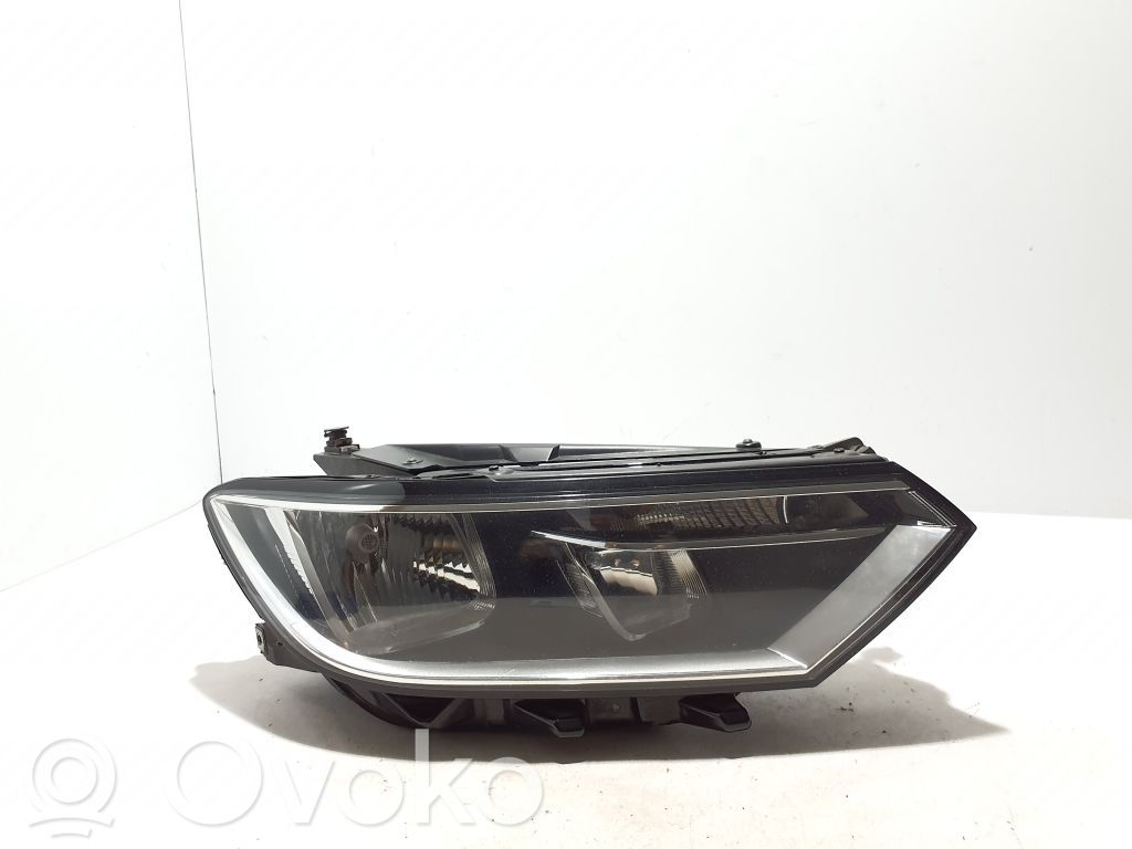 Volkswagen PASSAT B8 Faro/fanale 
