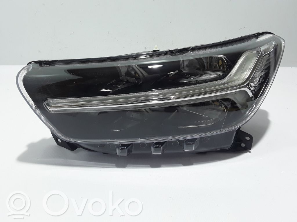 Volvo XC40 Phare frontale 