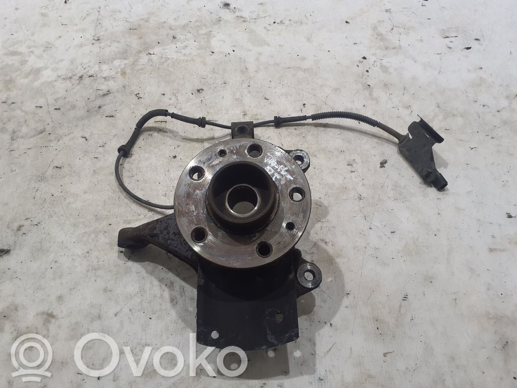Opel Vivaro Cubo de rueda delantera