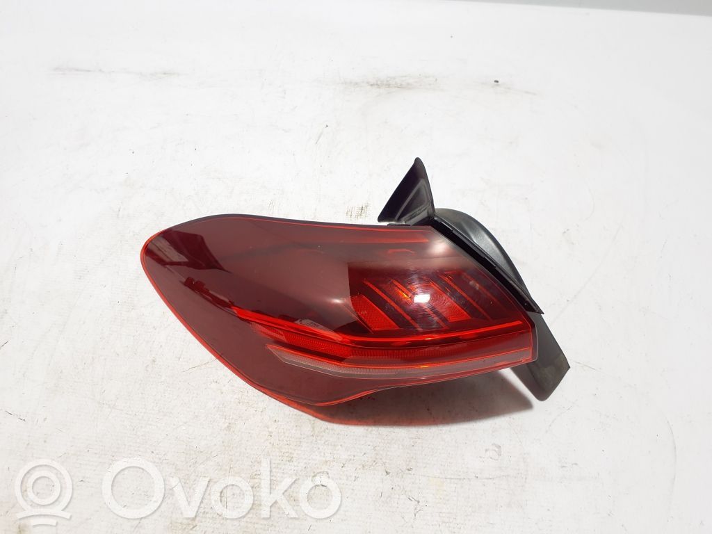 Lampa tylna   8B3945069