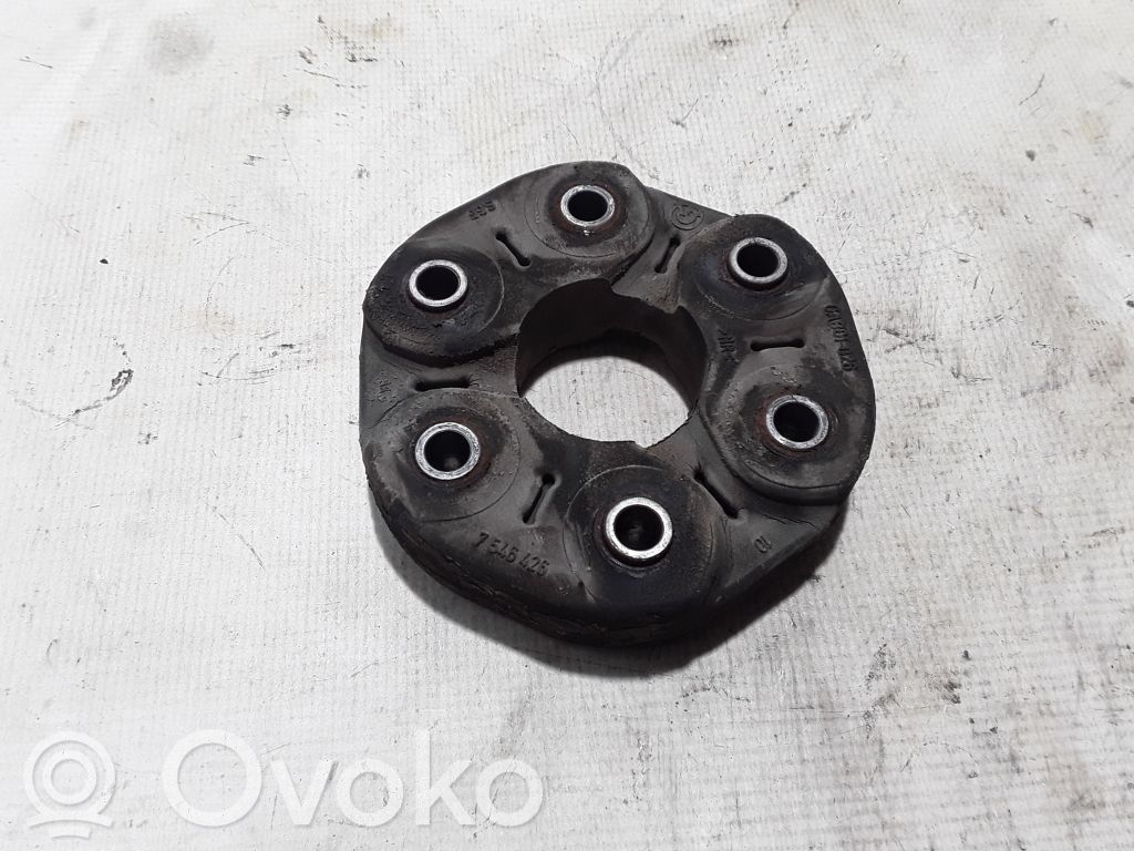 BMW 5 GT F07 Giunto a ciambella albero di trasmissione posteriore 