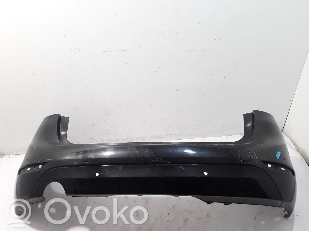 BMW 2 F46 Parachoques 