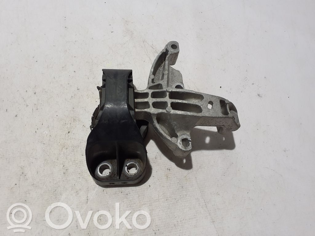 Dacia Duster II Engine mount bracket 