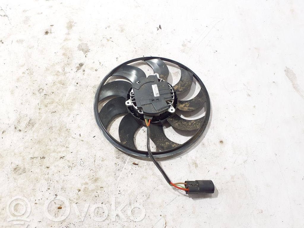 Volvo C40 Aro de refuerzo del ventilador del radiador 