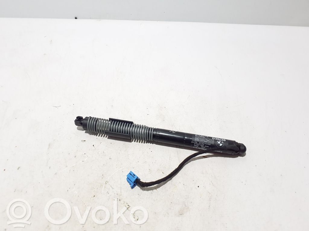 BMW 5 G30 G31 G38 Takaluukun tukivarsi 