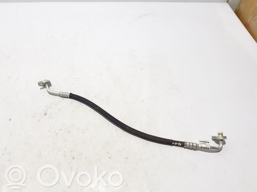 Volvo C40 Wąż / Przewód klimatyzacji A/C 