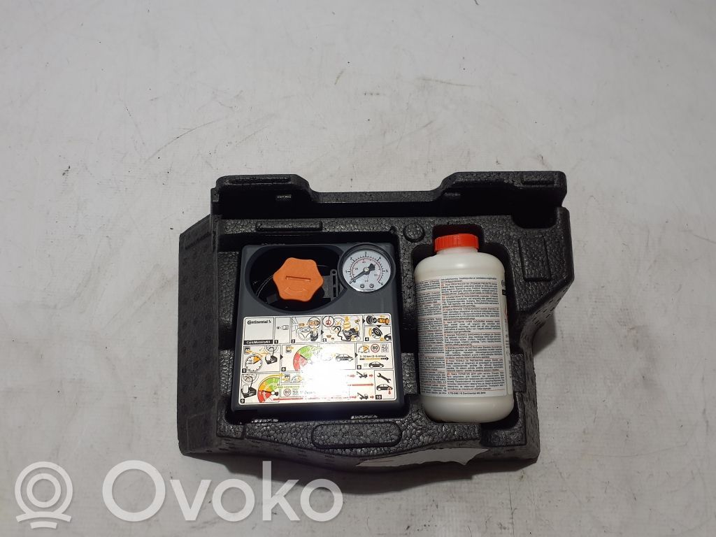 Renault Scenic E-Tech V Tool set 