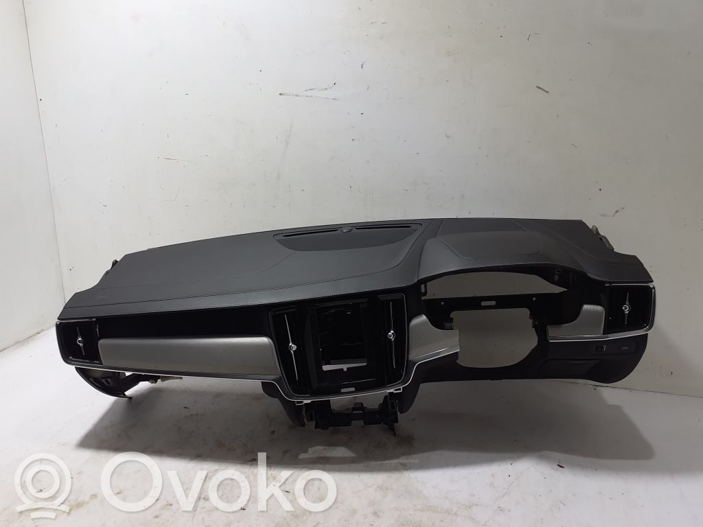 Volvo S90, V90 Panel de instrumentos 