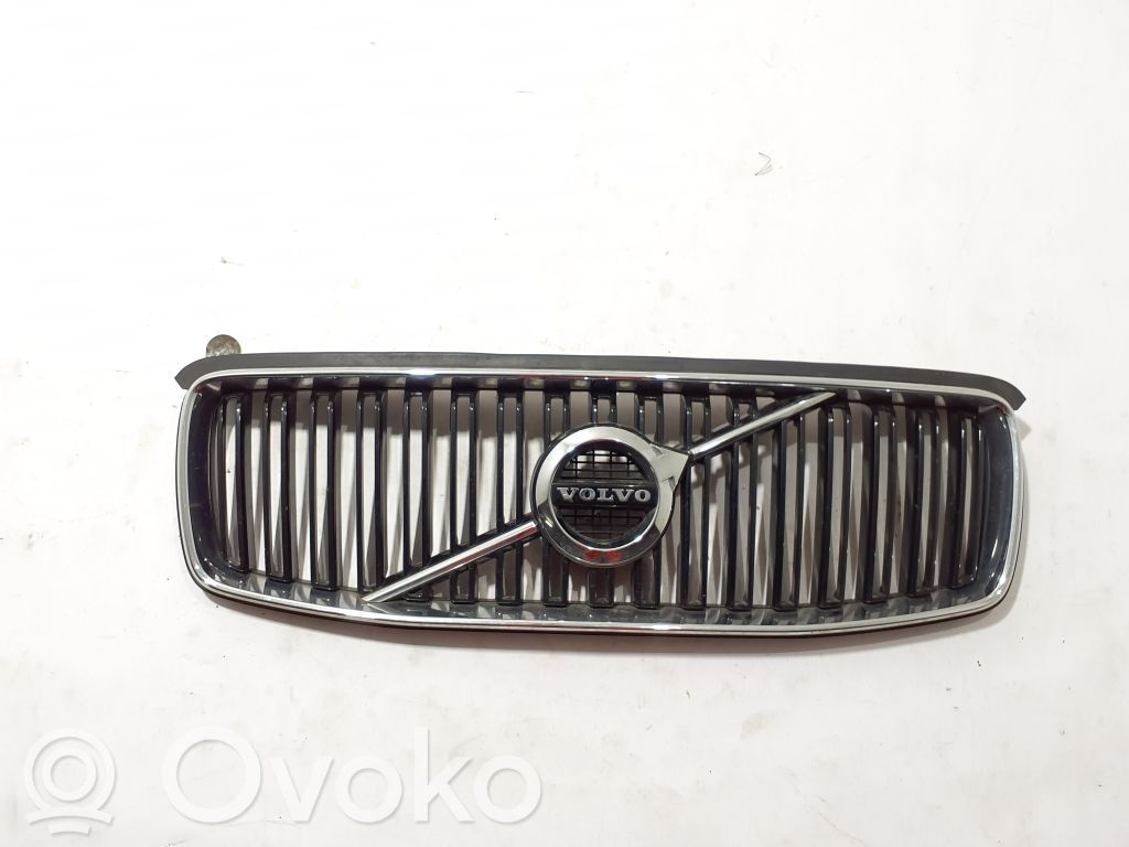 Volvo XC90 Etusäleikkö 