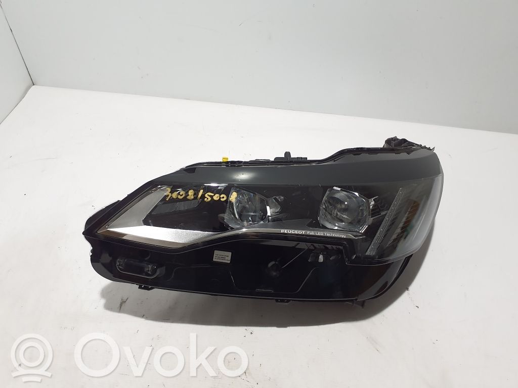 Peugeot 3008 II Lampa przednia 