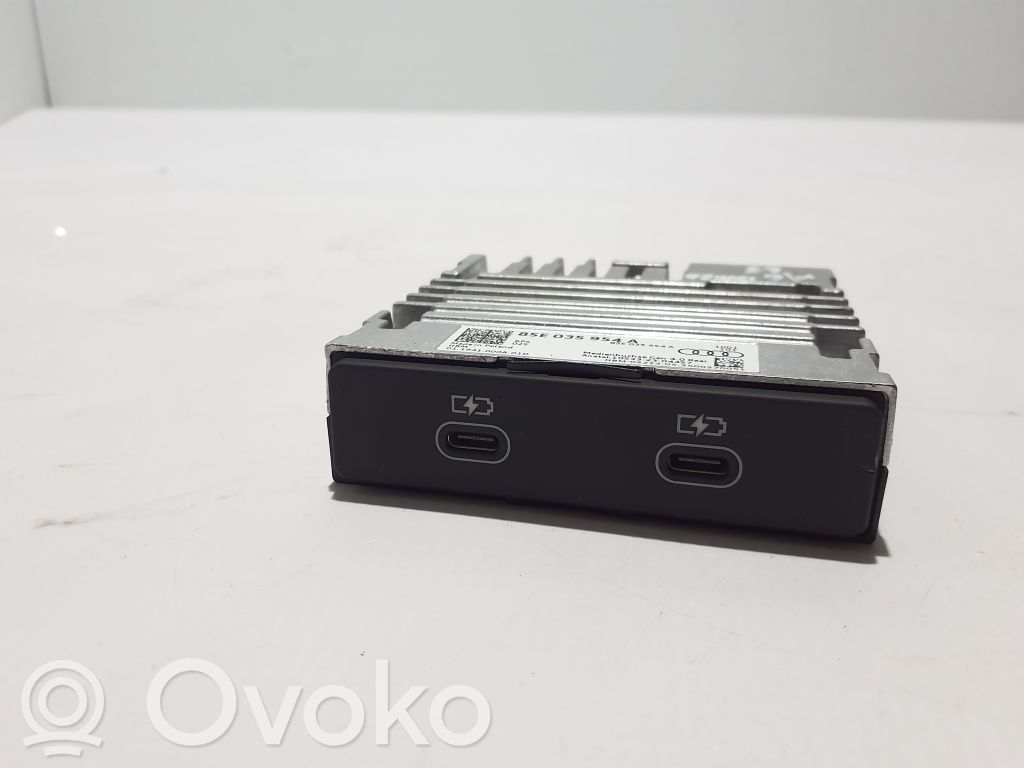 Audi A6 S6 C9 4L USB savienotājs 
