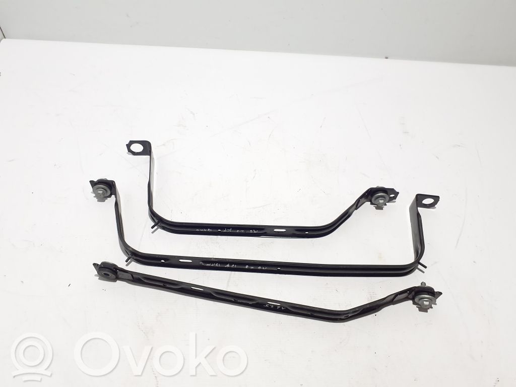 Audi A6 S6 C9 4L Polttoainesäiliön kannake 