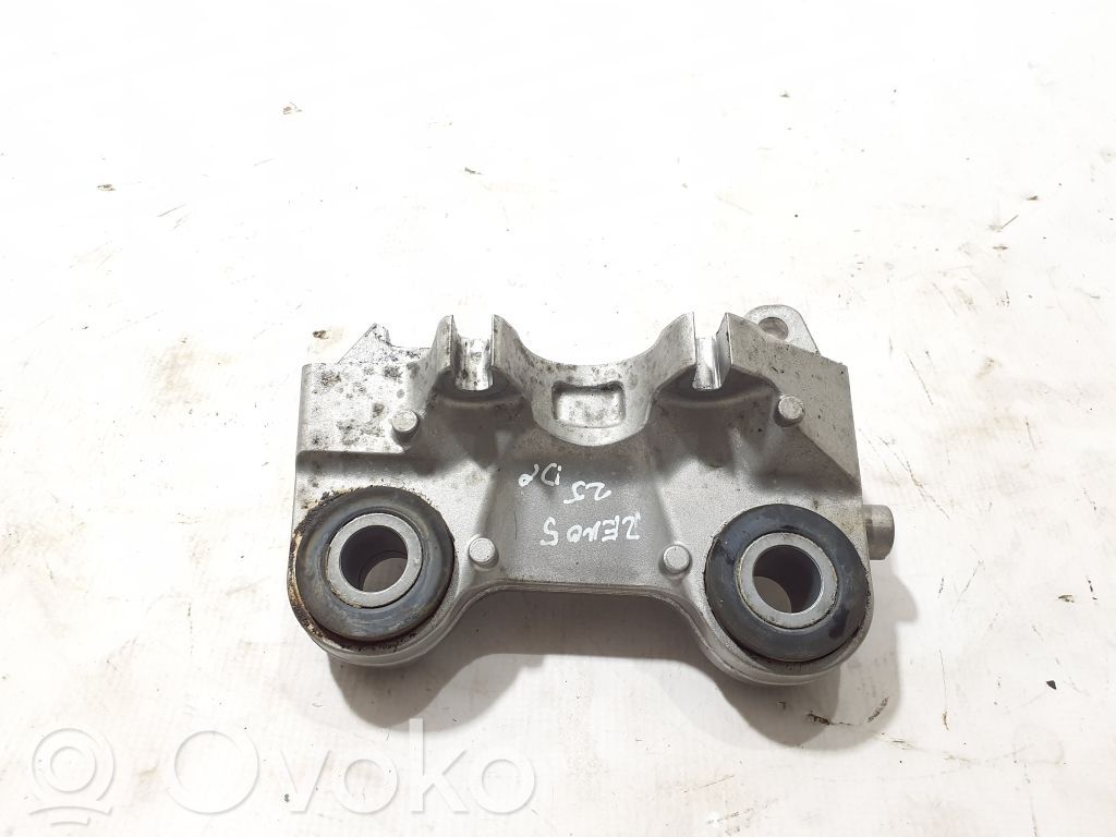 Engine mounting bracket   112123727R