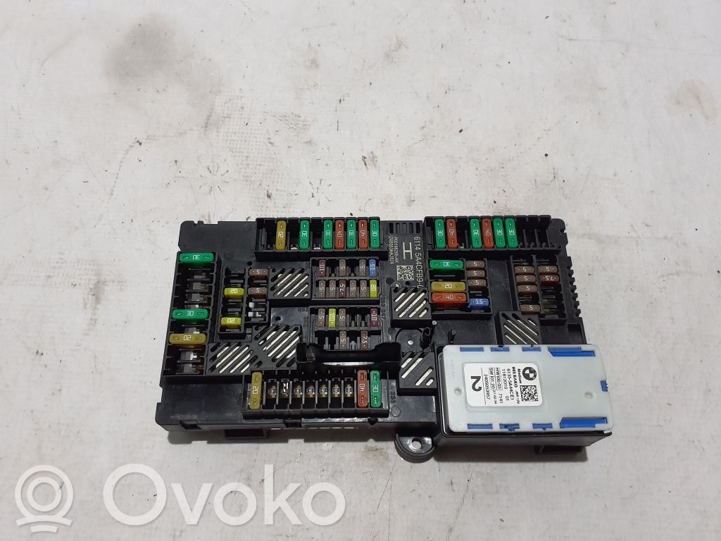 BMW 4 G22 G23 G24 G26 Saugiklių blokas 