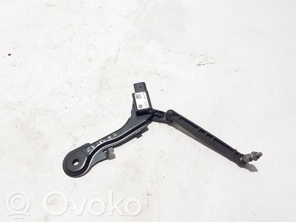 Audi A7 S7 4K8 Sensor de altura del nivel de la suspensión neumática trasera 