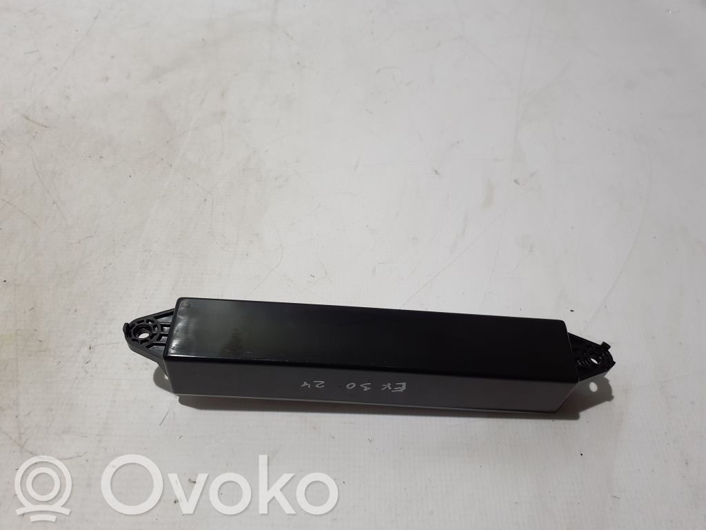 Volvo EX30 Aerial antenna amplifier 
