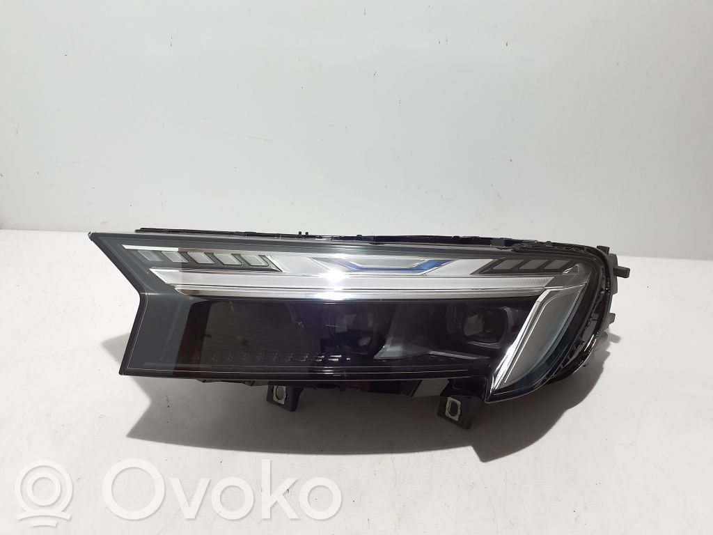 Audi Q7 4M Headlight/headlamp 