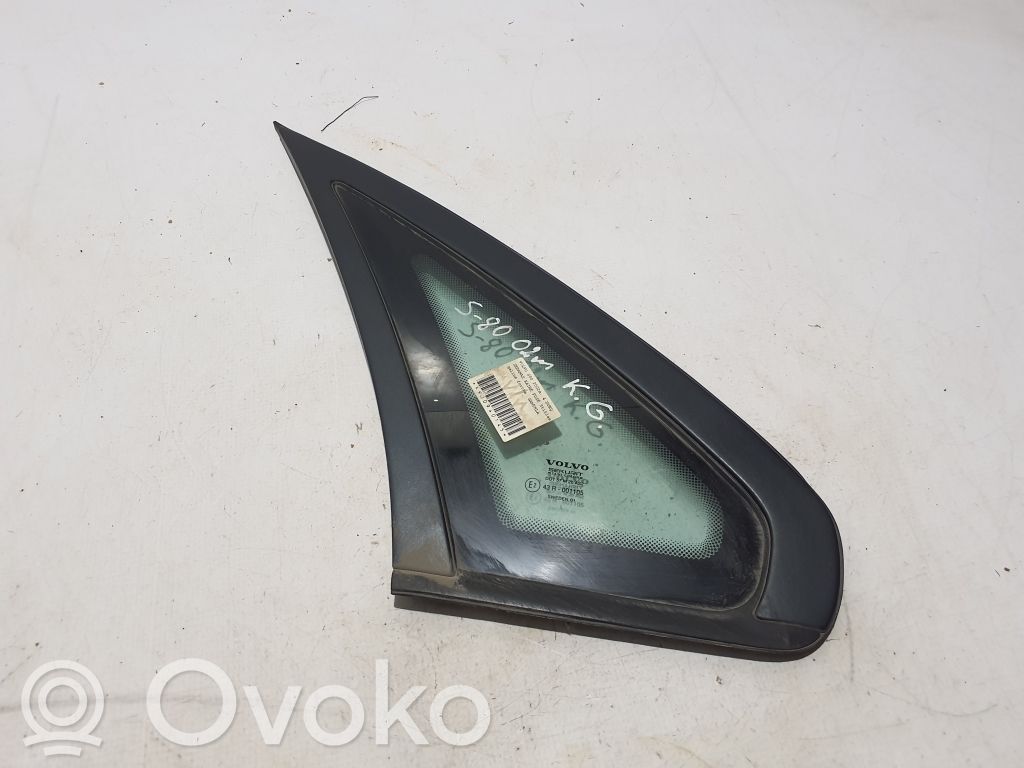 Volvo S80 Rear side window 