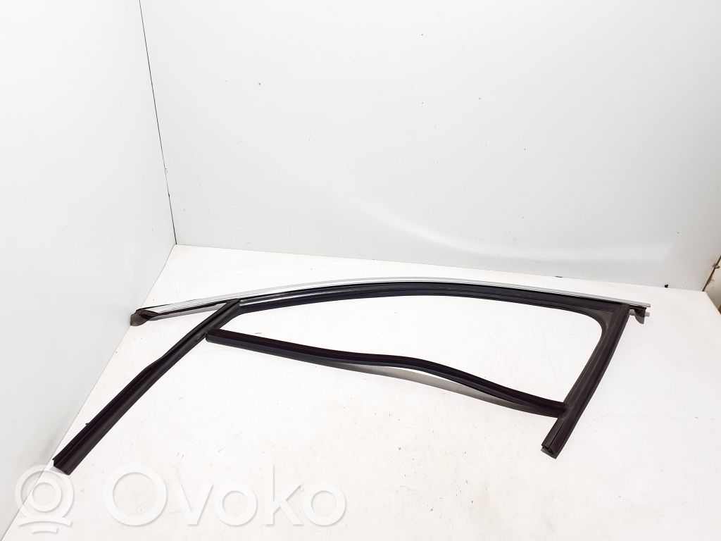 Audi A6 S6 C8 4K Gumowa uszczelka drzwi przednich 