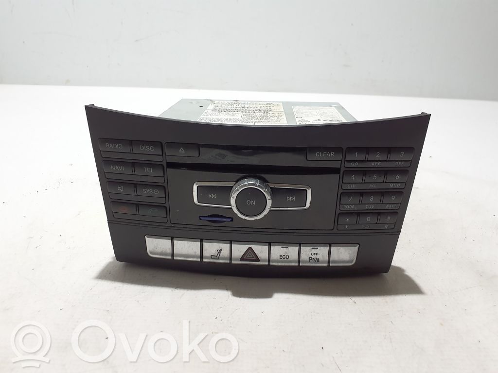 Mercedes-Benz E W212 Panel / Radioodtwarzacz CD/DVD/GPS 