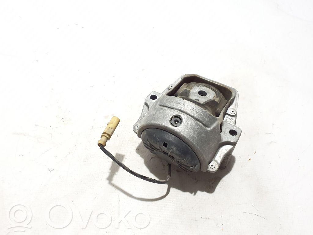 Porsche Macan (95B) Engine mount bracket 
