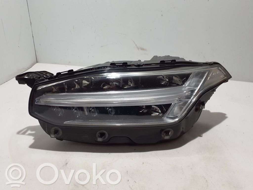 Volvo XC90 Scheinwerfer 