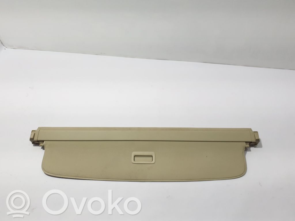 Volvo XC60 Hattuhylly 