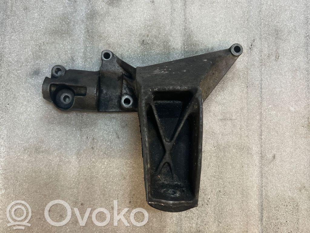 BMW 3 E46 Engine mounting bracket 