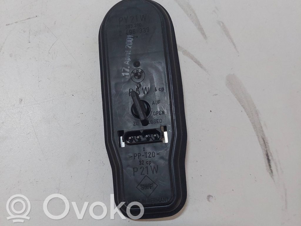 BMW 5 E39 Tail light bulb cover holder 