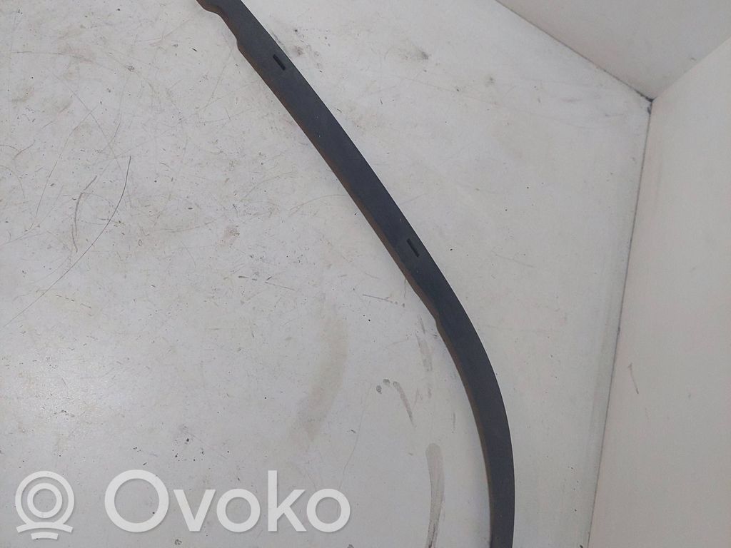 BMW 5 E39 Under headlight/headlamp trim 