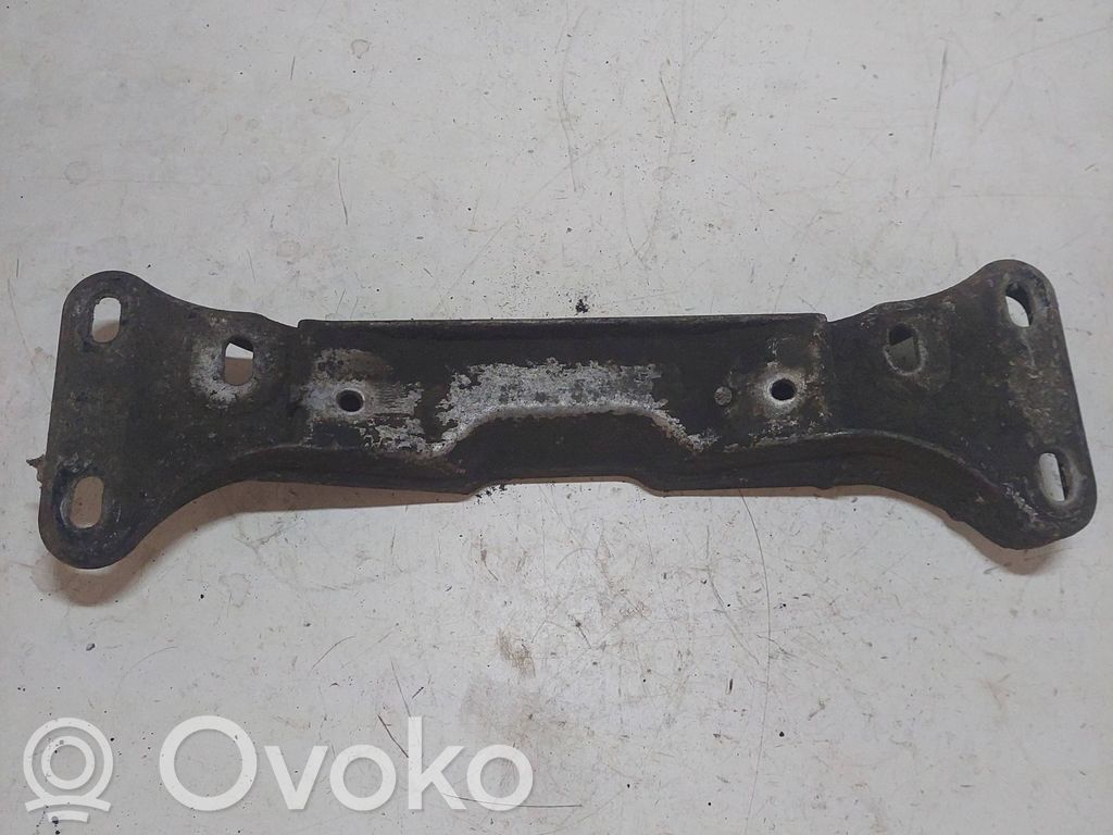 BMW 5 E39 Engine mounting bracket 