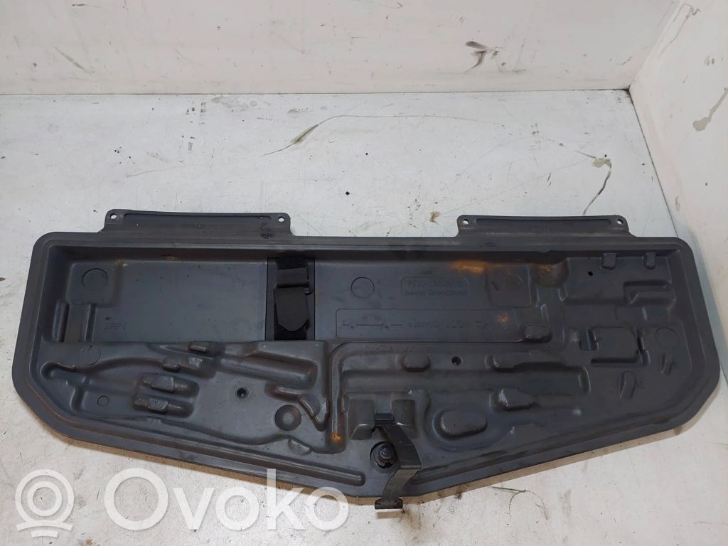 Tool box   711111806810