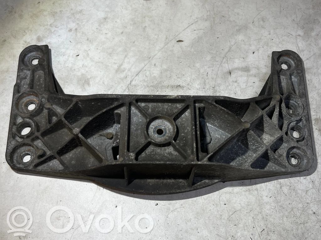 BMW 5 E60 E61 Gearbox mounting bracket 