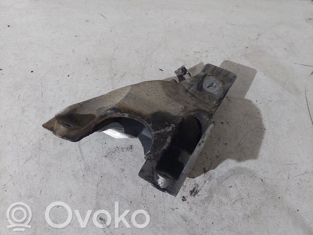 BMW 5 E60 E61 Engine mounting bracket 