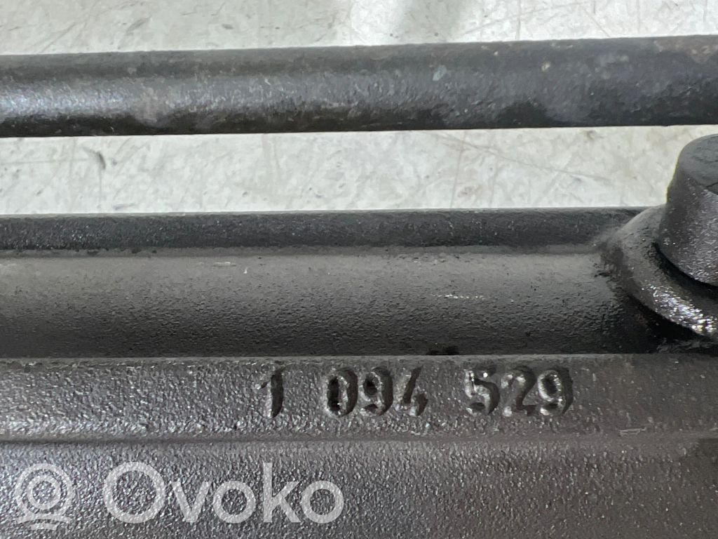 BMW 5 E39 Vairo kolonėle 