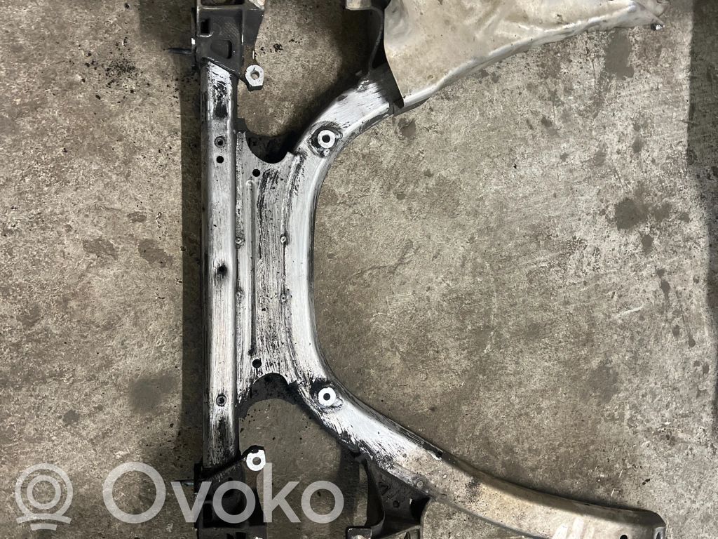 BMW 5 E60 E61 Priekinis traversas 